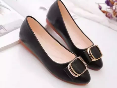 Branded genuine leather women's flat shoes, spring and autumn new summer mother shoes.